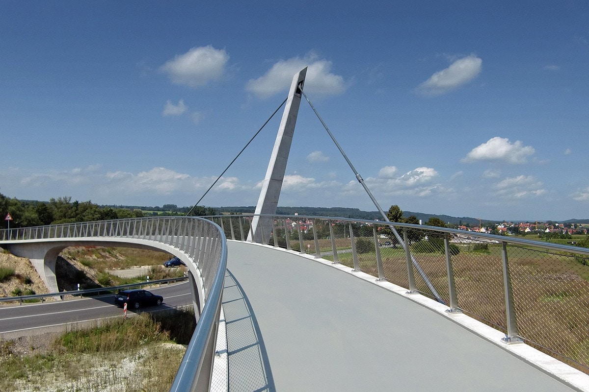 Fuß- und Radwegbrücke